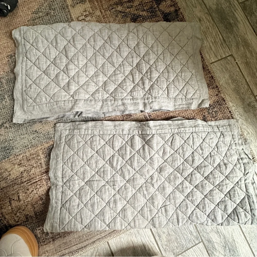 Pottery Barn PAIR Belgian Flax Linen Diamond Quilted Shams Grey SET (2)